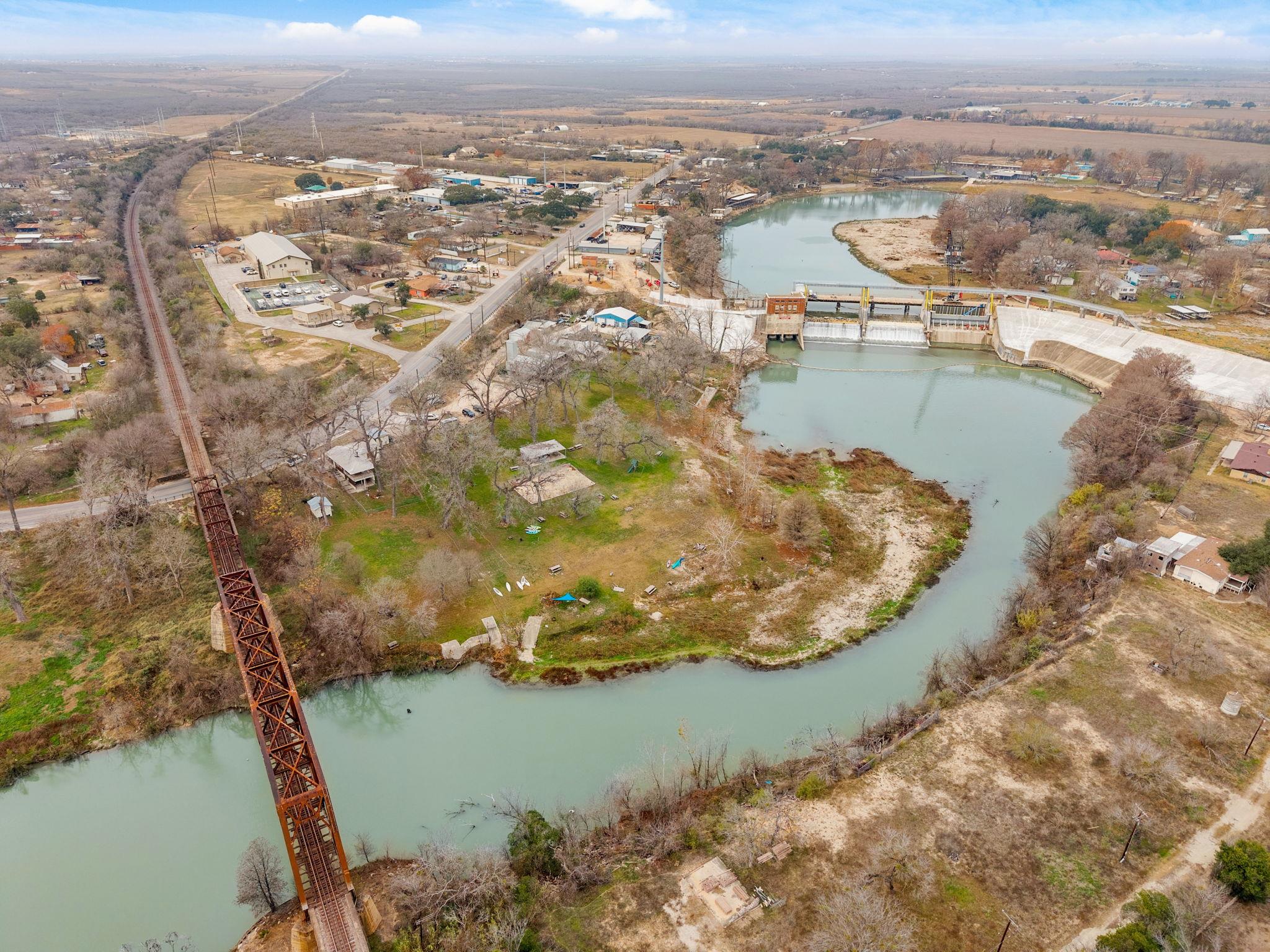 9035 Fm 725, McQueeney, TX 78123