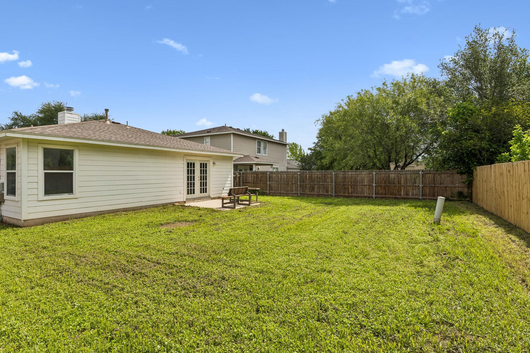 747 Blair Ave, Bastrop, TX 78602