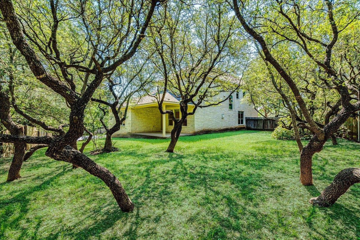 8024 Levata Dr, Austin, TX 78739