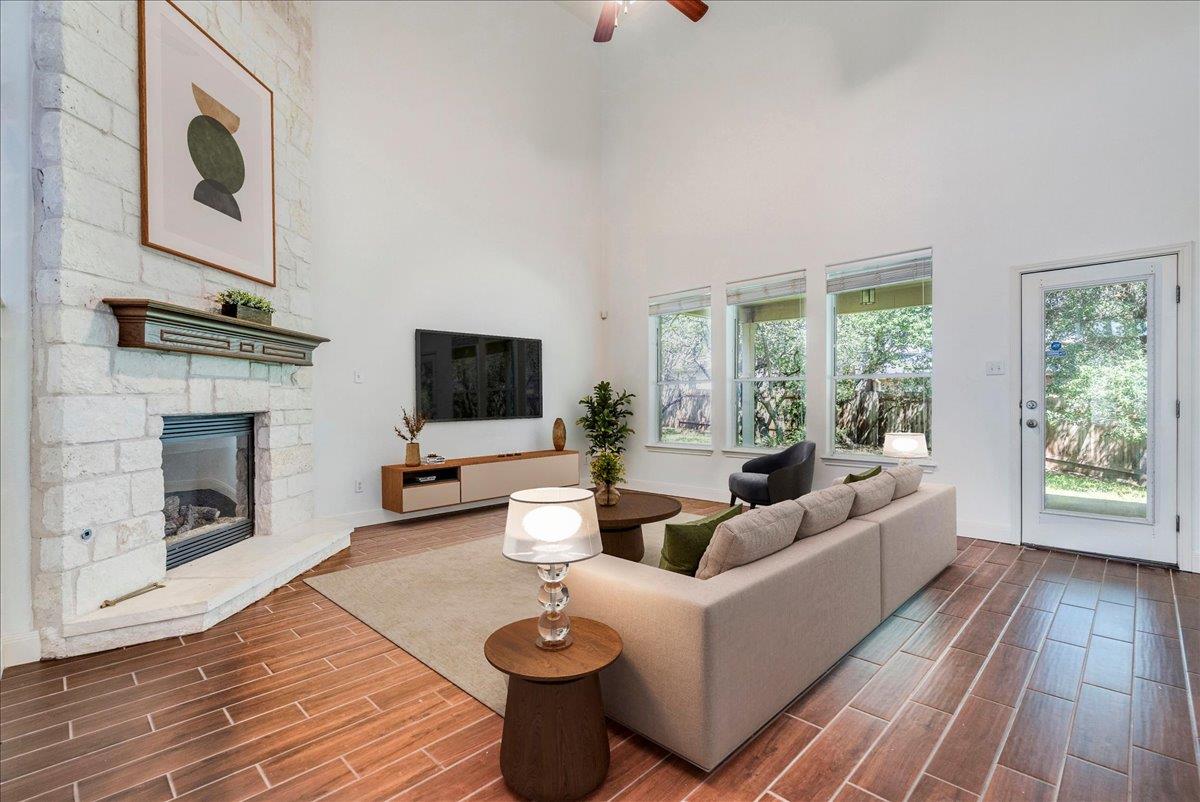 8024 Levata Dr, Austin, TX 78739