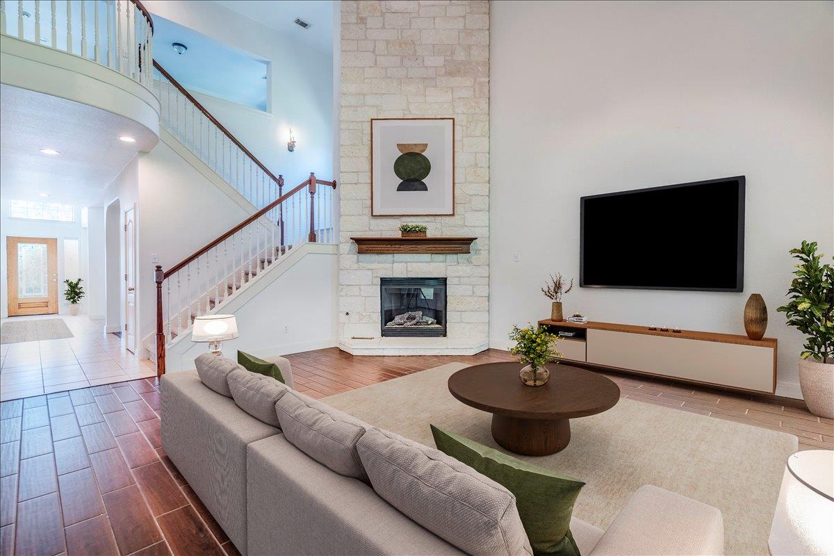 8024 Levata Dr, Austin, TX 78739