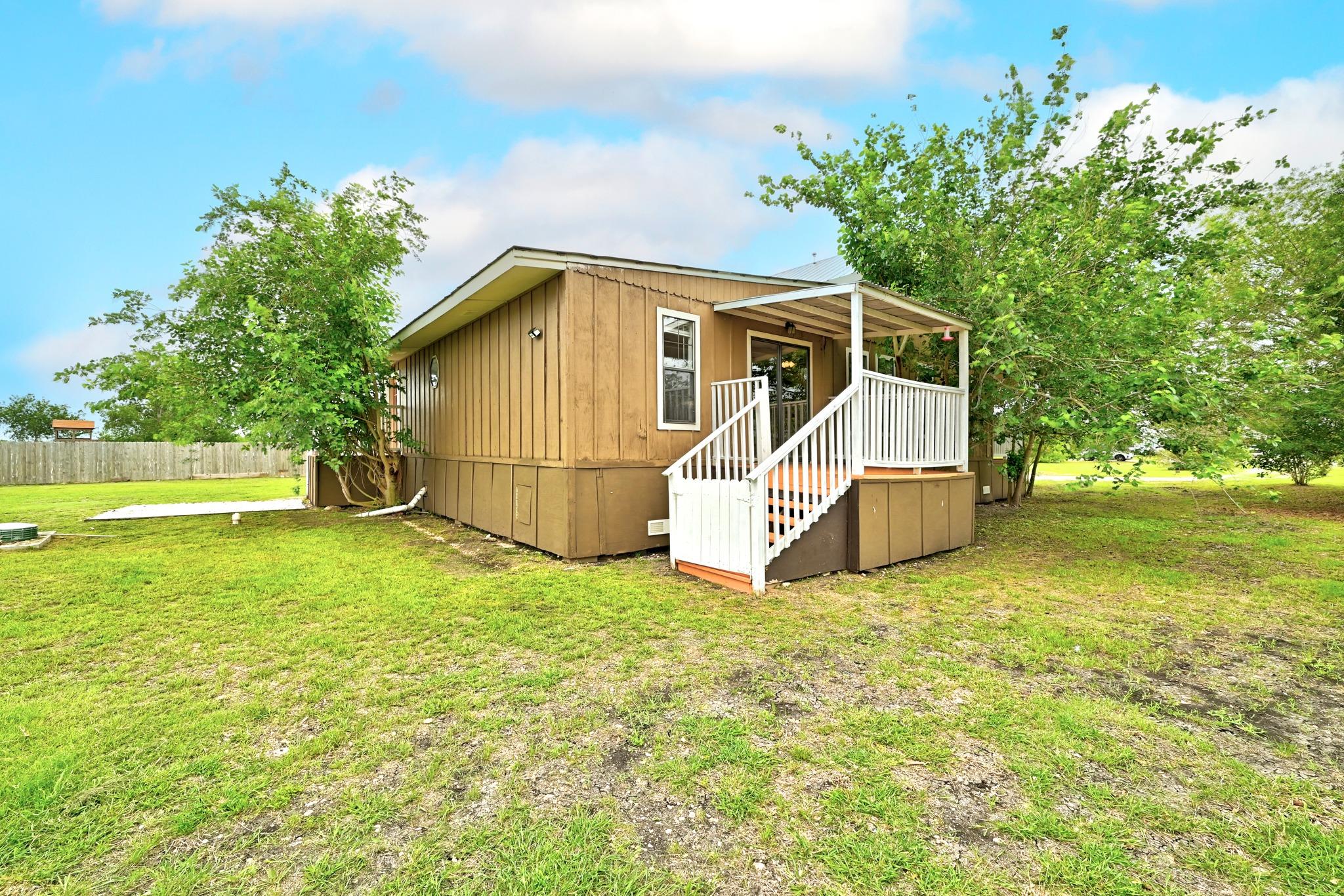 320 Sunset Ridge Rd, Maxwell, TX 78656