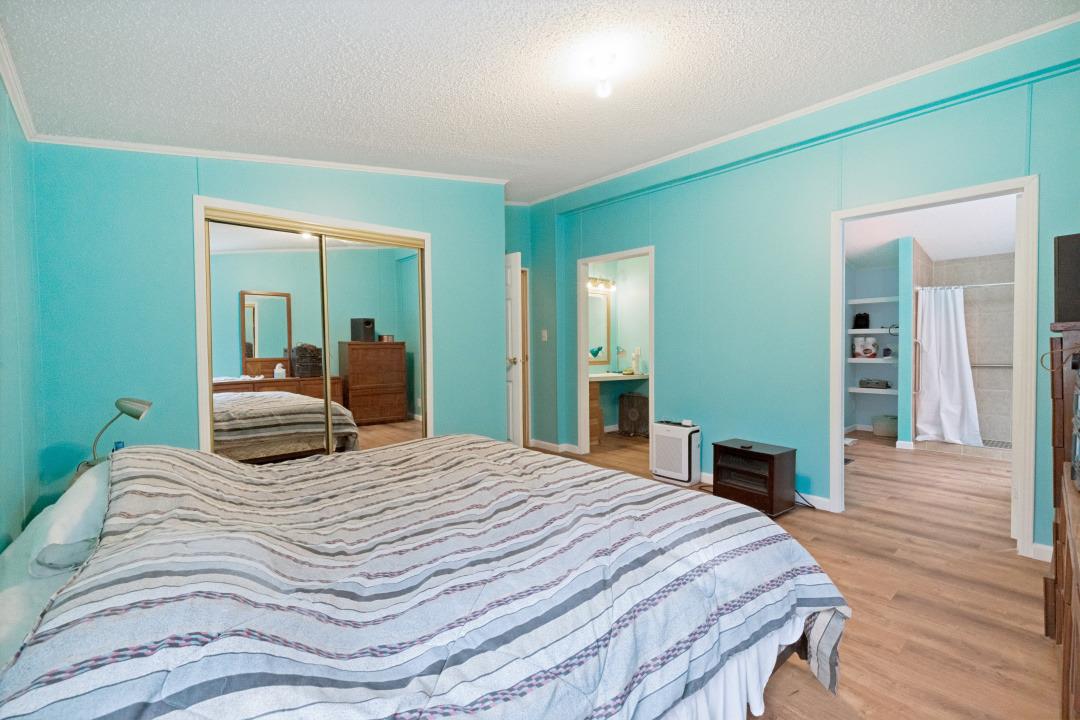 319 Green Oaks Dr, Bastrop, TX 78602