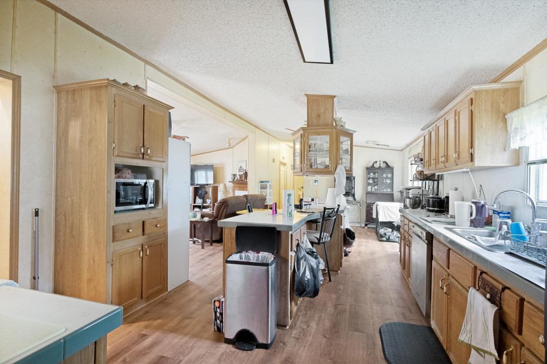319 Green Oaks Dr, Bastrop, TX 78602