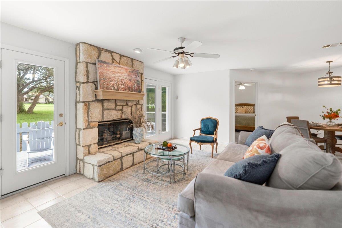 15 Spalding Cir, Wimberley, TX 78676