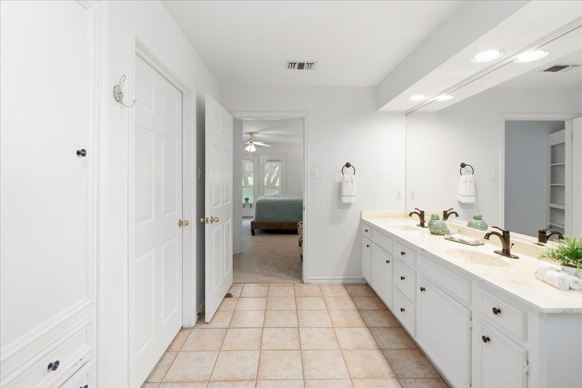 15 Spalding Cir, Wimberley, TX 78676