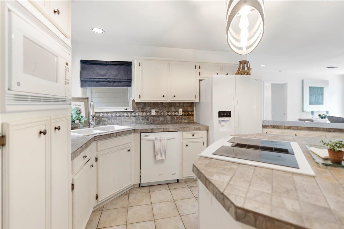 15 Spalding Cir, Wimberley, TX 78676