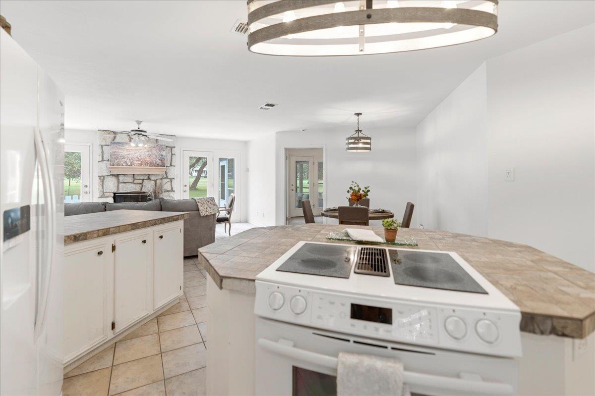 15 Spalding Cir, Wimberley, TX 78676