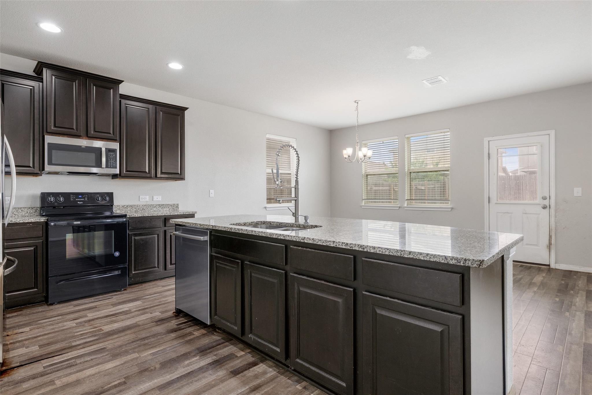 124 Guemal Rd, Buda, TX 78610