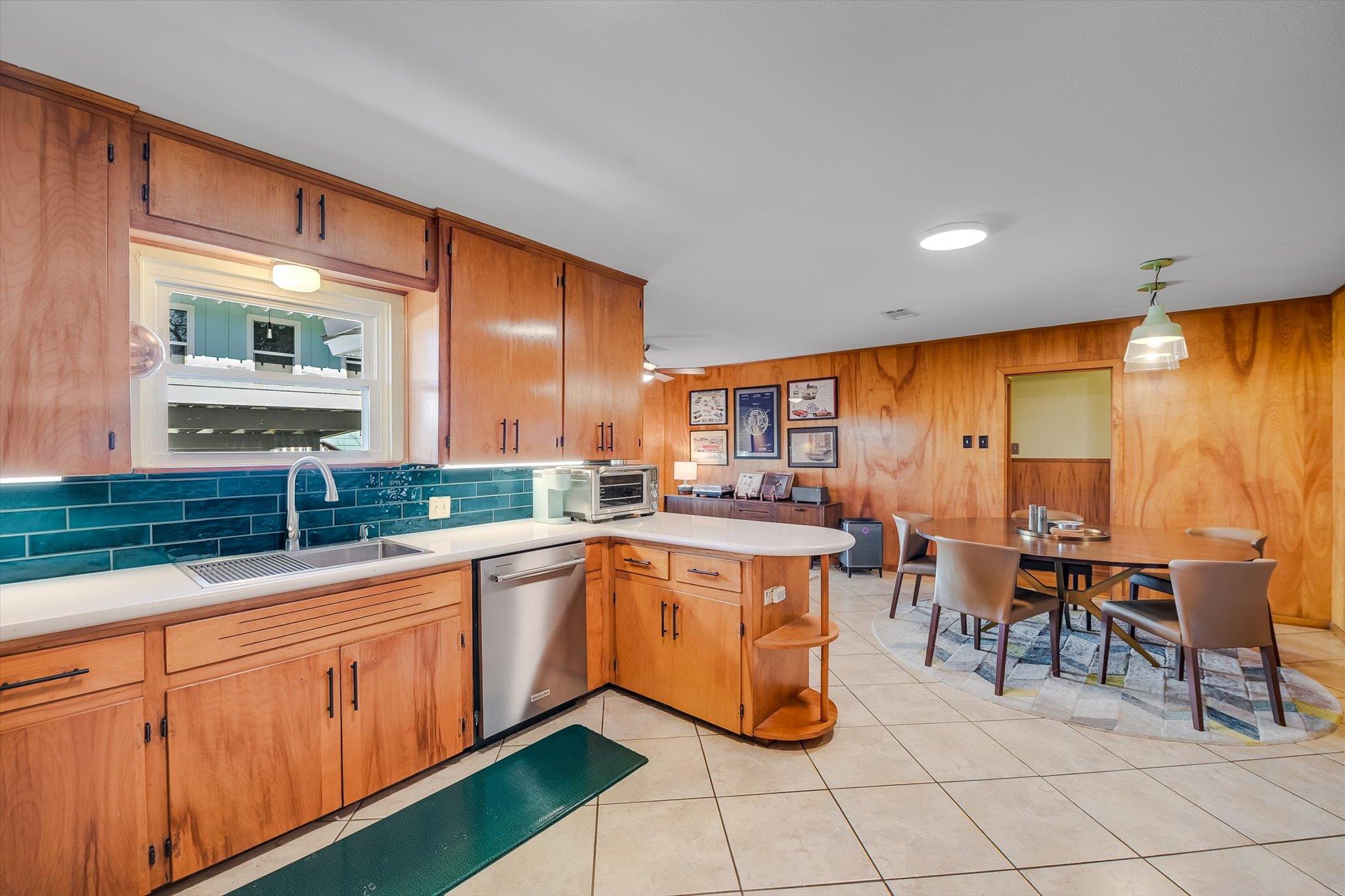 1500 Villa nova Dr, Austin, TX 78757