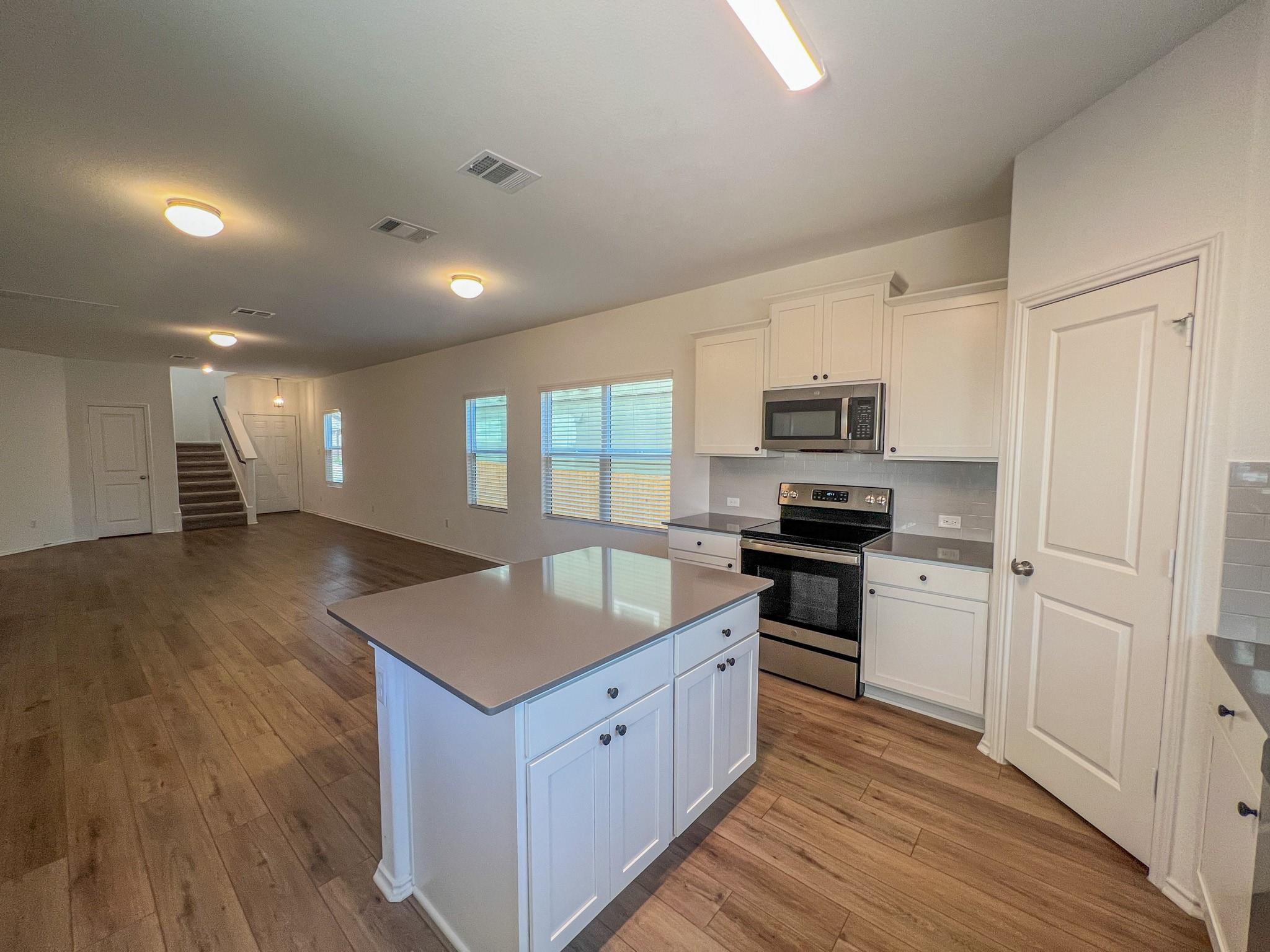 438 Perfect World Loop, Jarrell, TX 76537