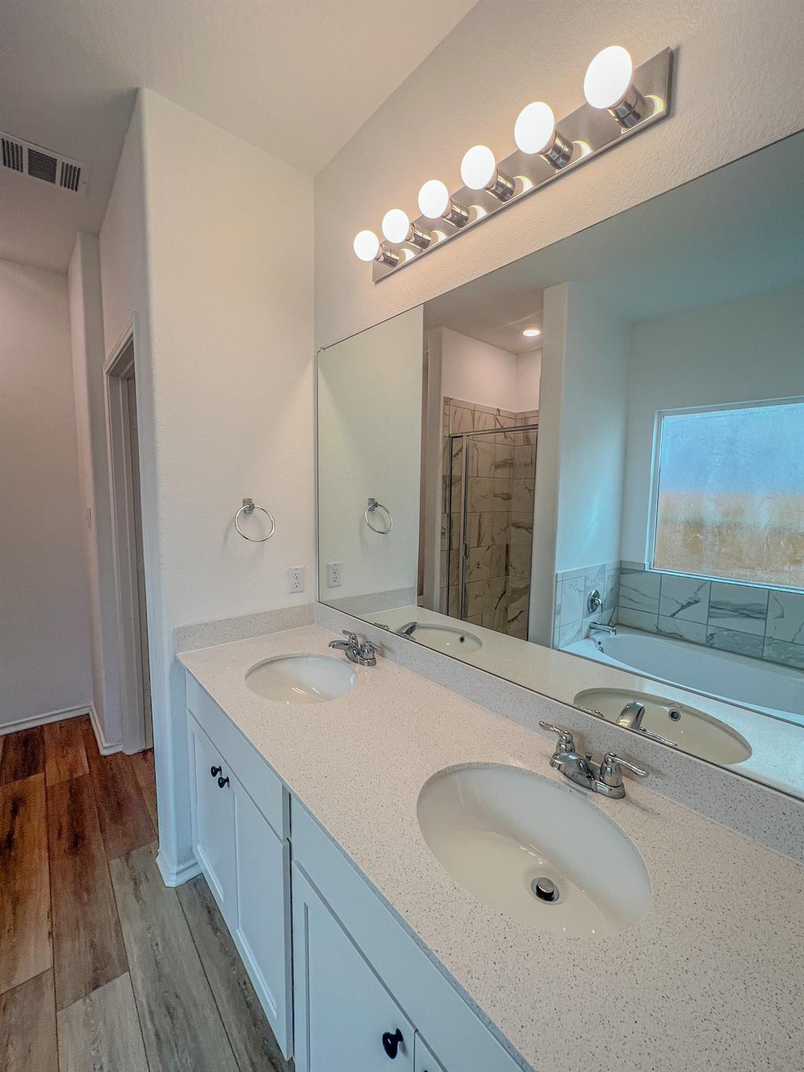 438 Perfect World Loop, Jarrell, TX 76537