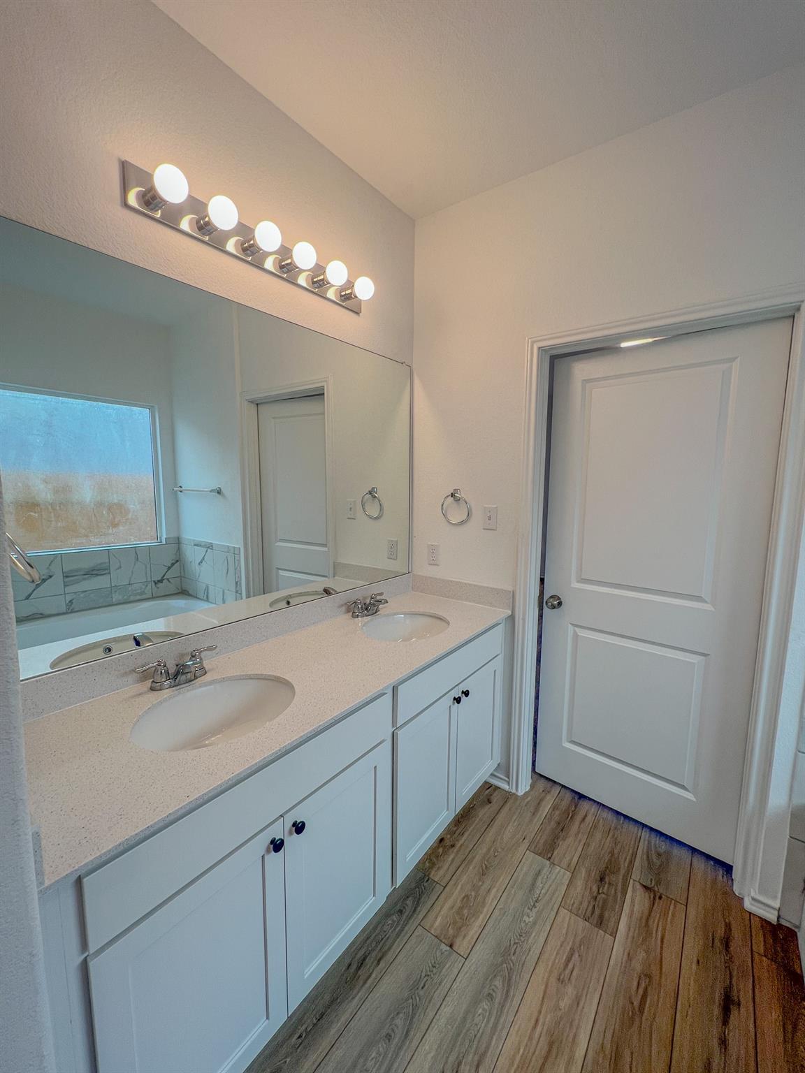 438 Perfect World Loop, Jarrell, TX 76537