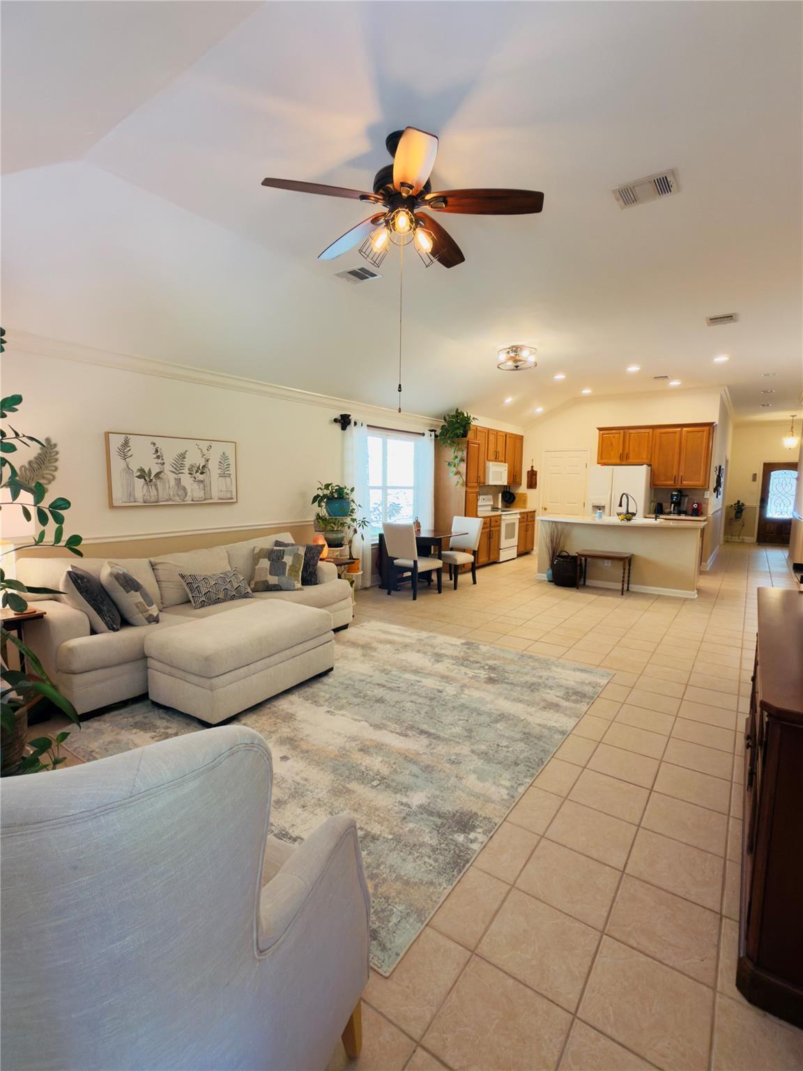 9300 Pioneer Forest Dr, Austin, TX 78744