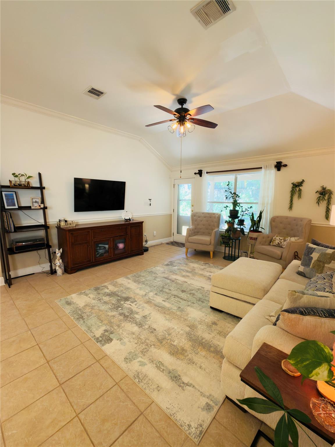 9300 Pioneer Forest Dr, Austin, TX 78744