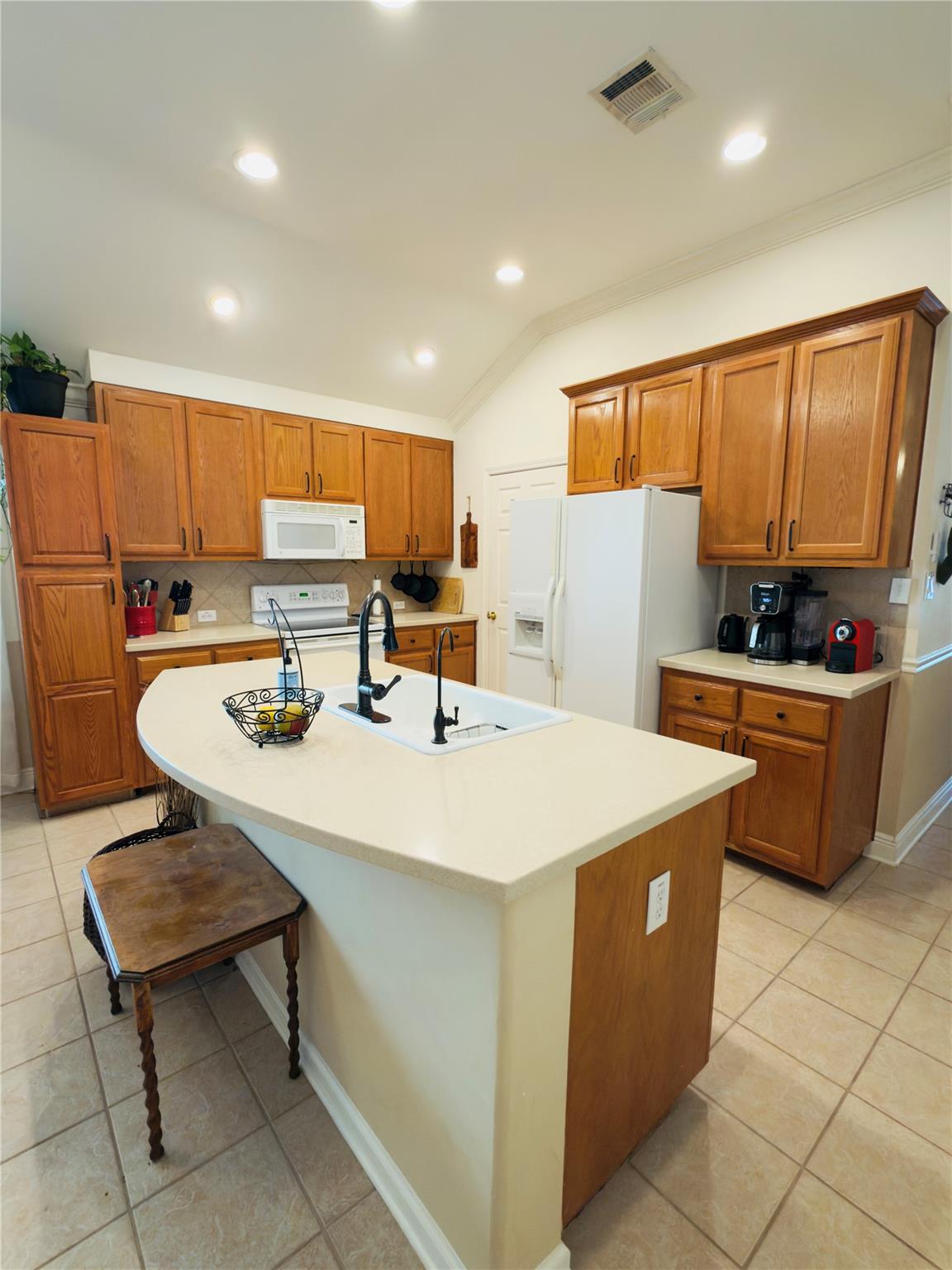 9300 Pioneer Forest Dr, Austin, TX 78744