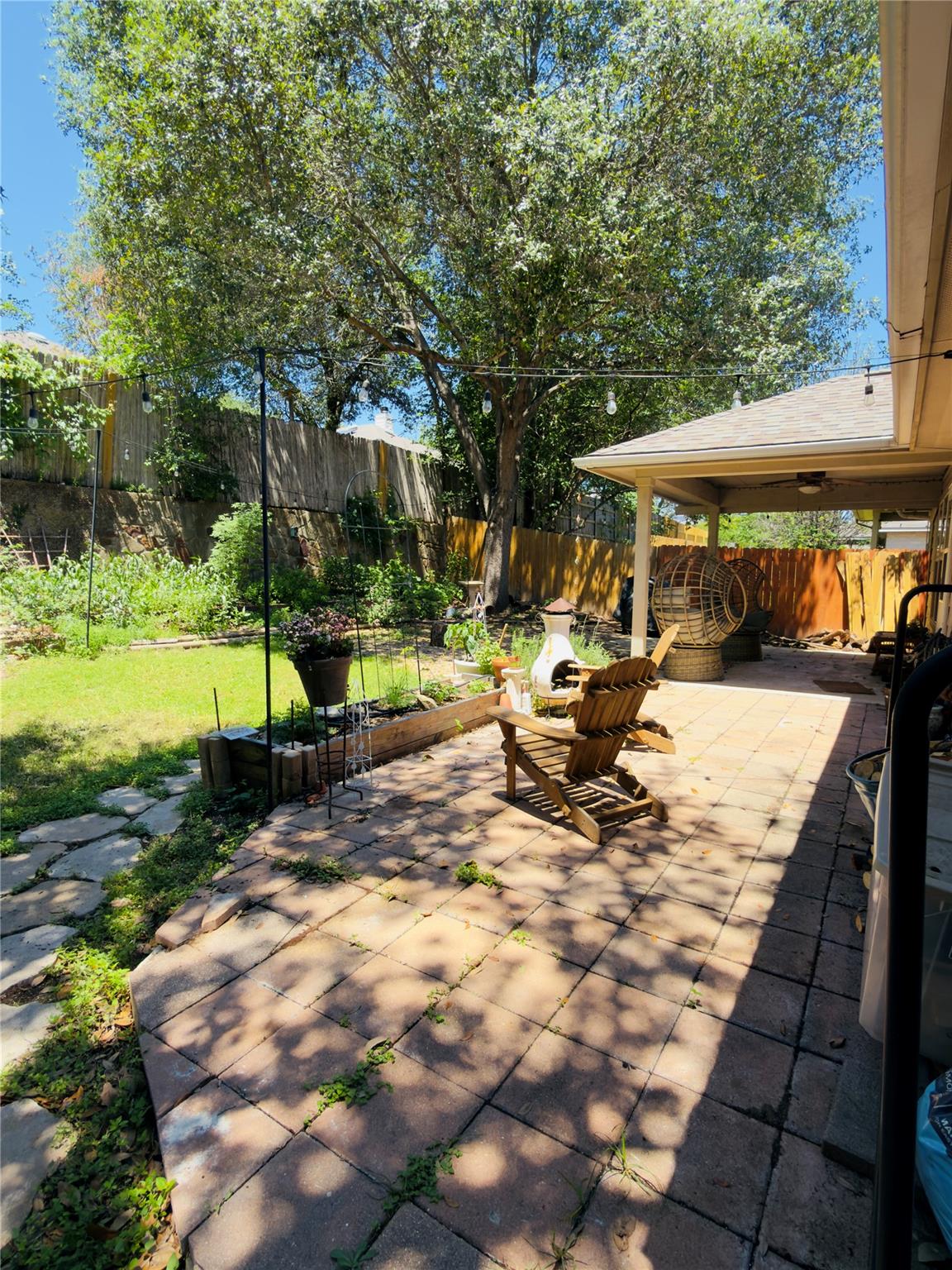 9300 Pioneer Forest Dr, Austin, TX 78744