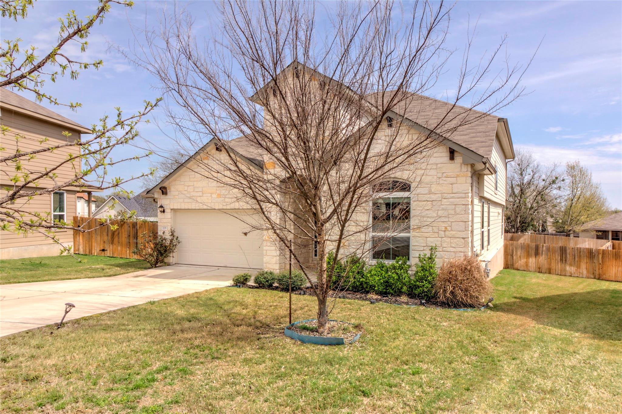 225 Deep Creek Dr, Georgetown, TX 78626