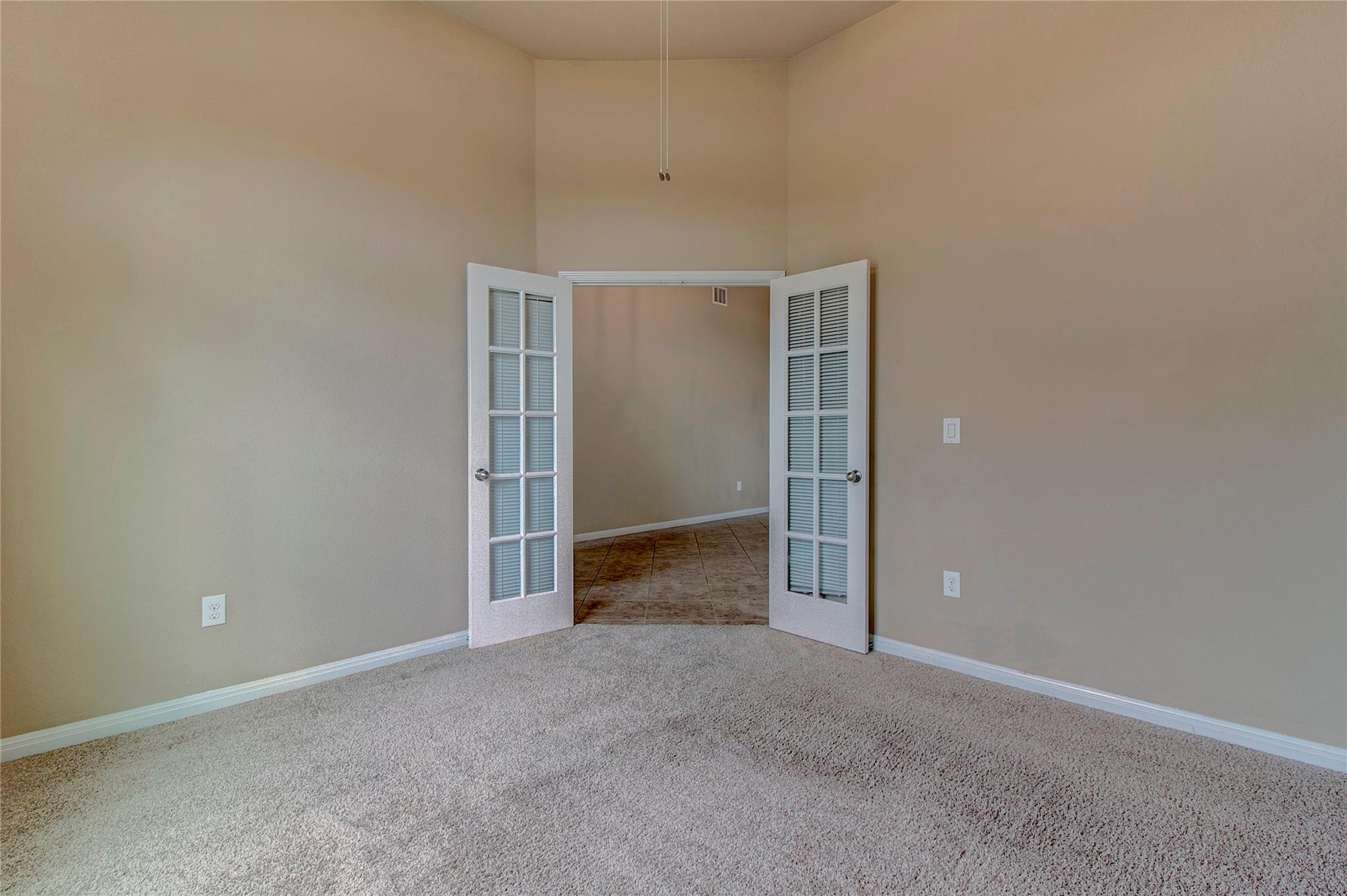 225 Deep Creek Dr, Georgetown, TX 78626