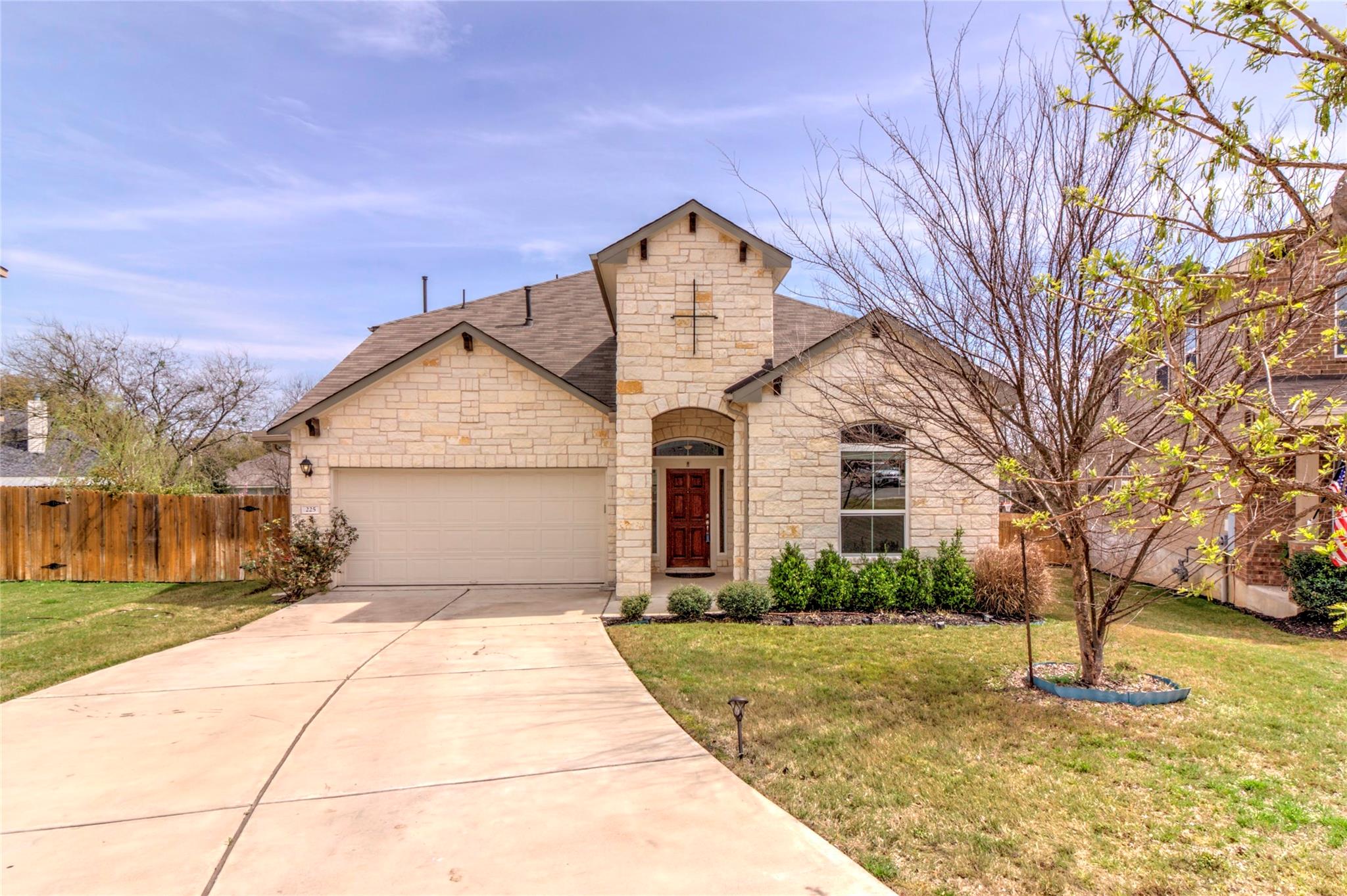 225 Deep Creek Dr, Georgetown, TX 78626