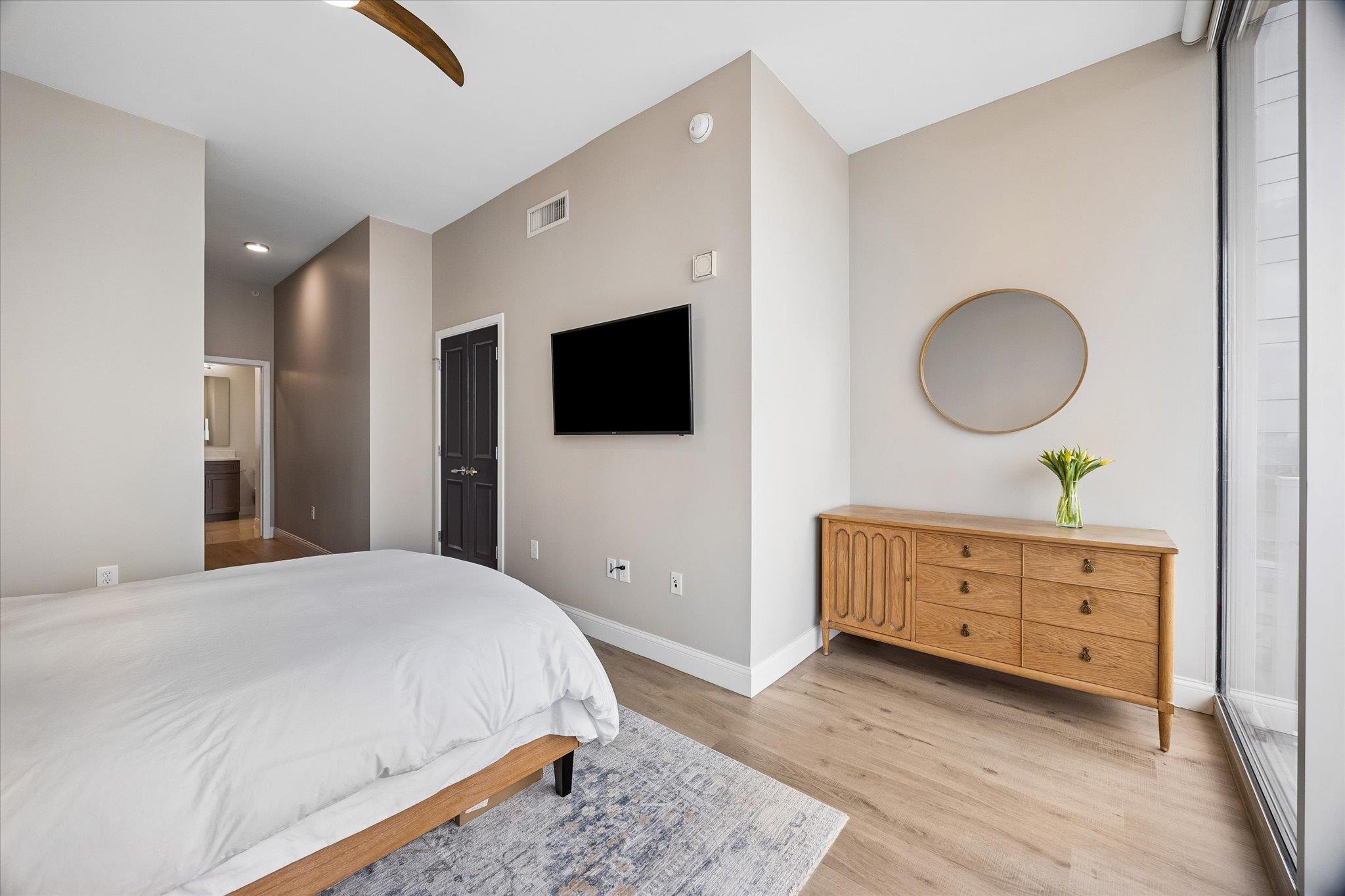 360 Nueces St # 2302, Austin, TX 78701
