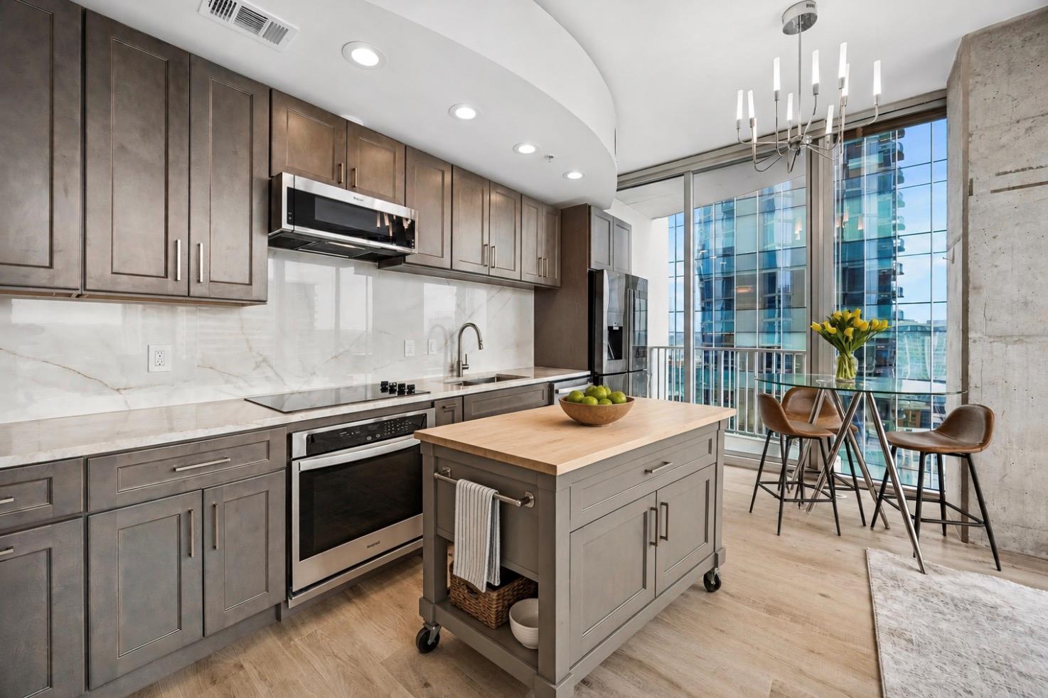 360 Nueces St # 2302, Austin, TX 78701