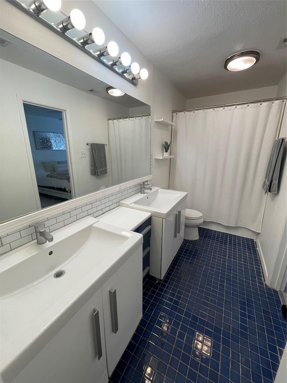 739 E Oltorf St, Austin, TX 78704