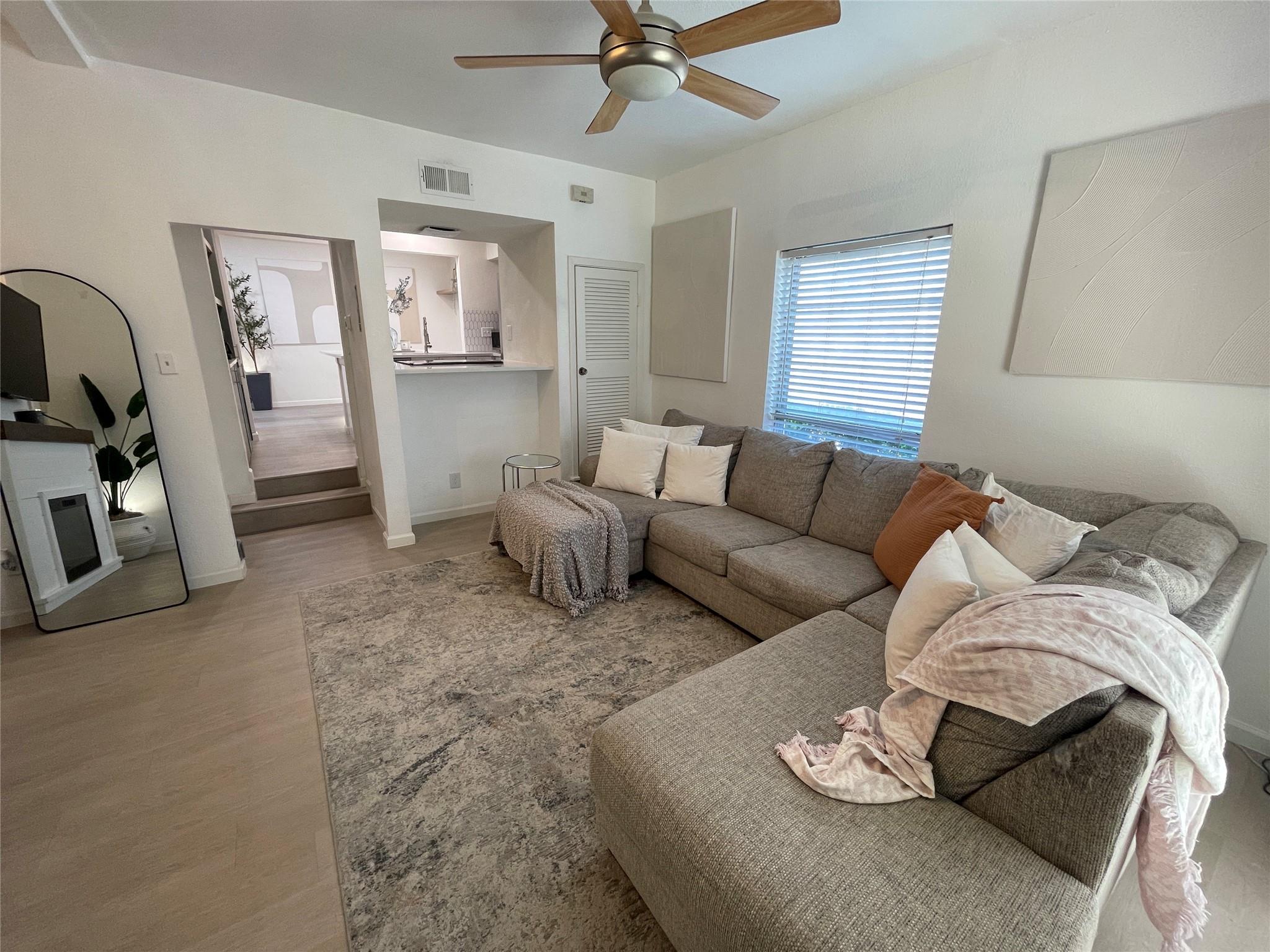 739 E Oltorf St, Austin, TX 78704