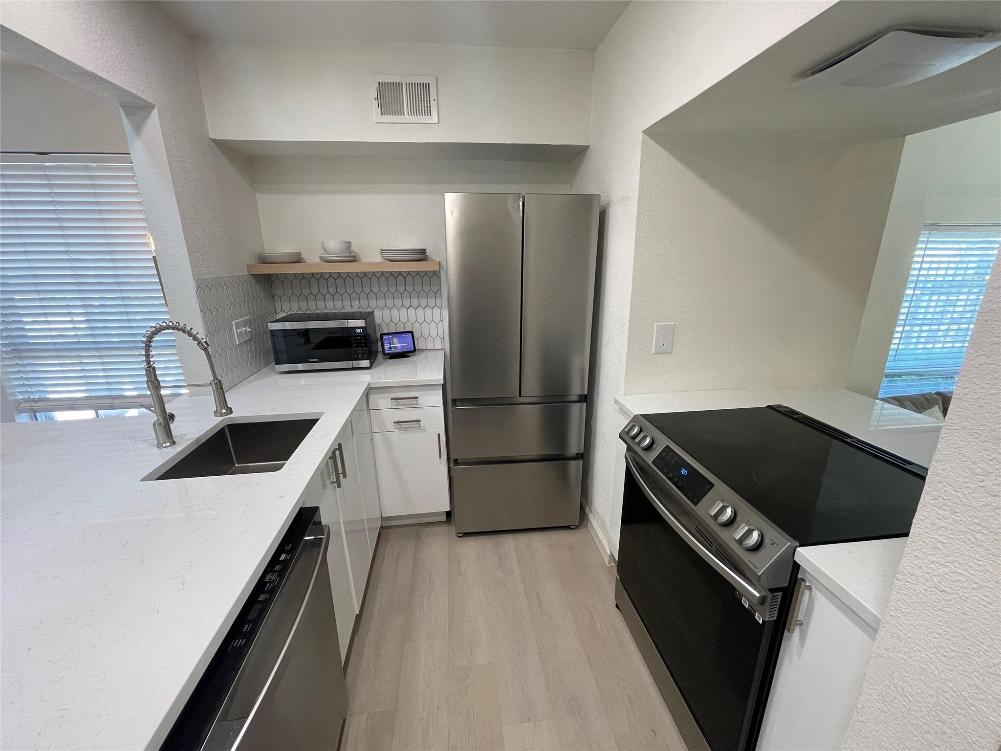 739 E Oltorf St, Austin, TX 78704