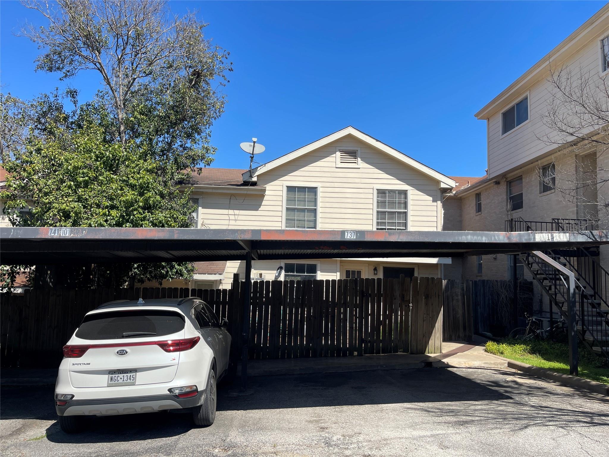 739 E Oltorf St, Austin, TX 78704