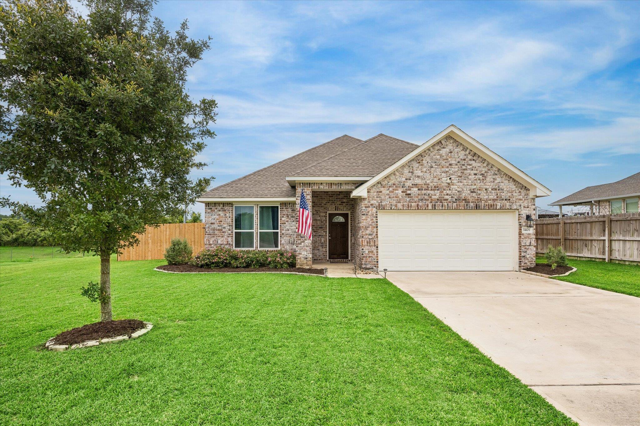 1401 Timber Oaks Dr, Brenham, TX 77833