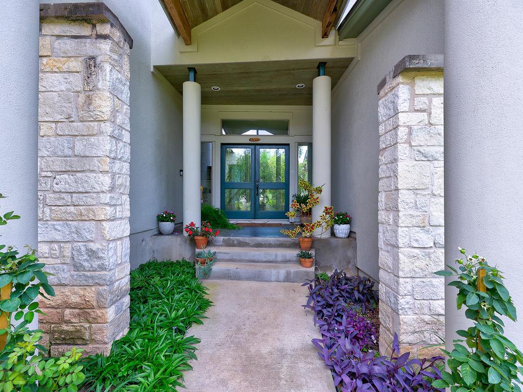 5910 Travis Woods Cv, Austin, TX 78734