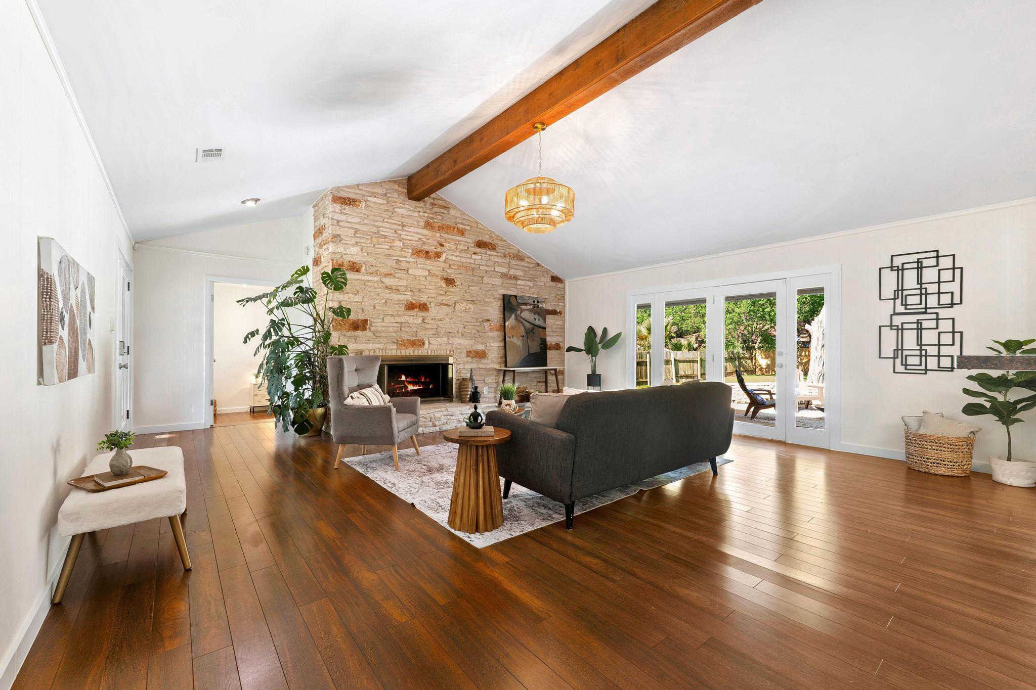 9105 Balcones Club Dr, Austin, TX 78750