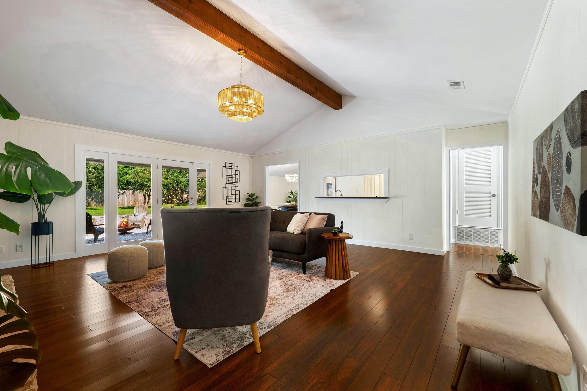 9105 Balcones Club Dr, Austin, TX 78750