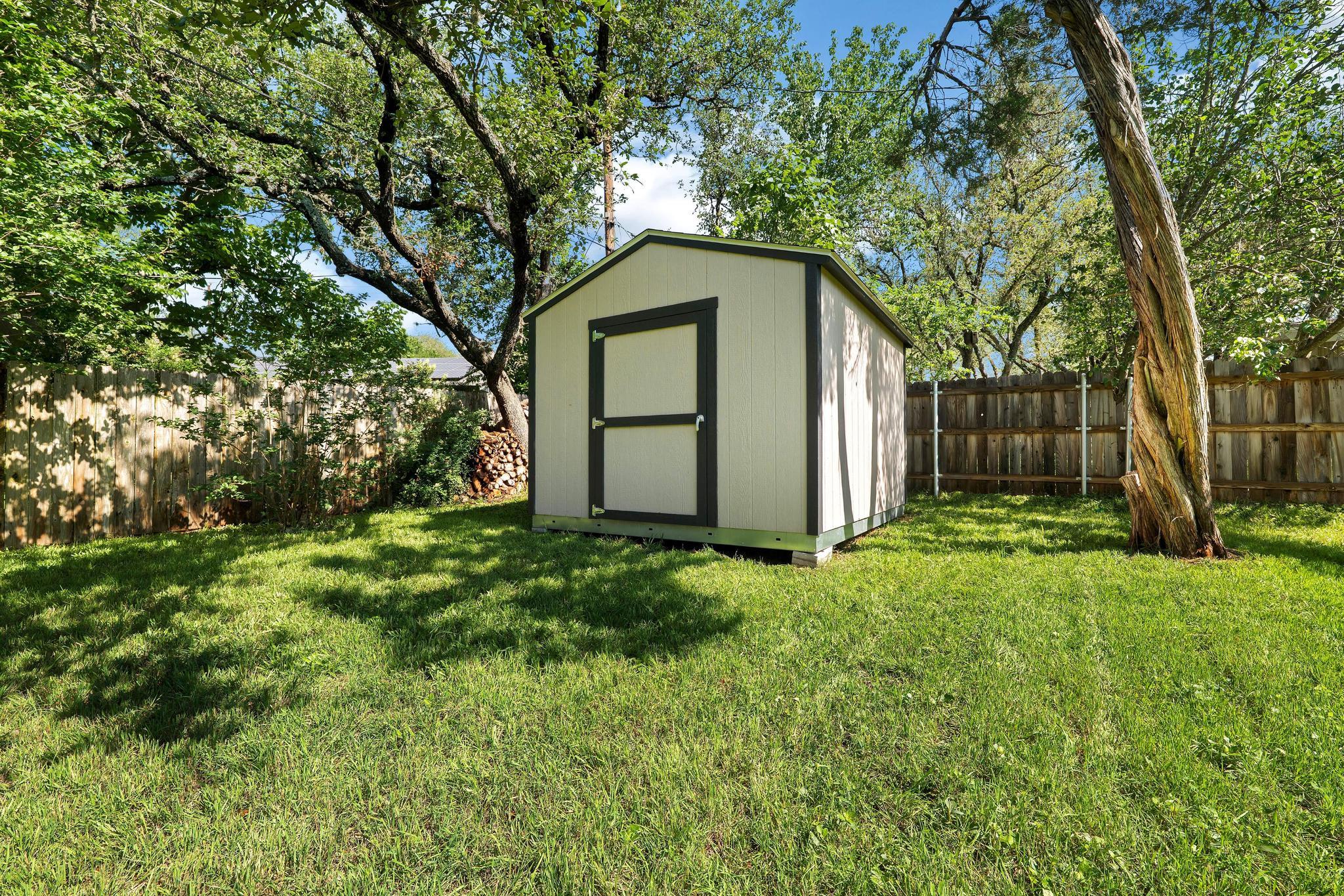 9105 Balcones Club Dr, Austin, TX 78750