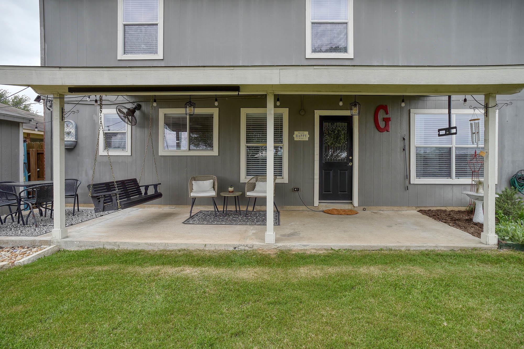 104 Trapper Trl, Bastrop, TX 78602