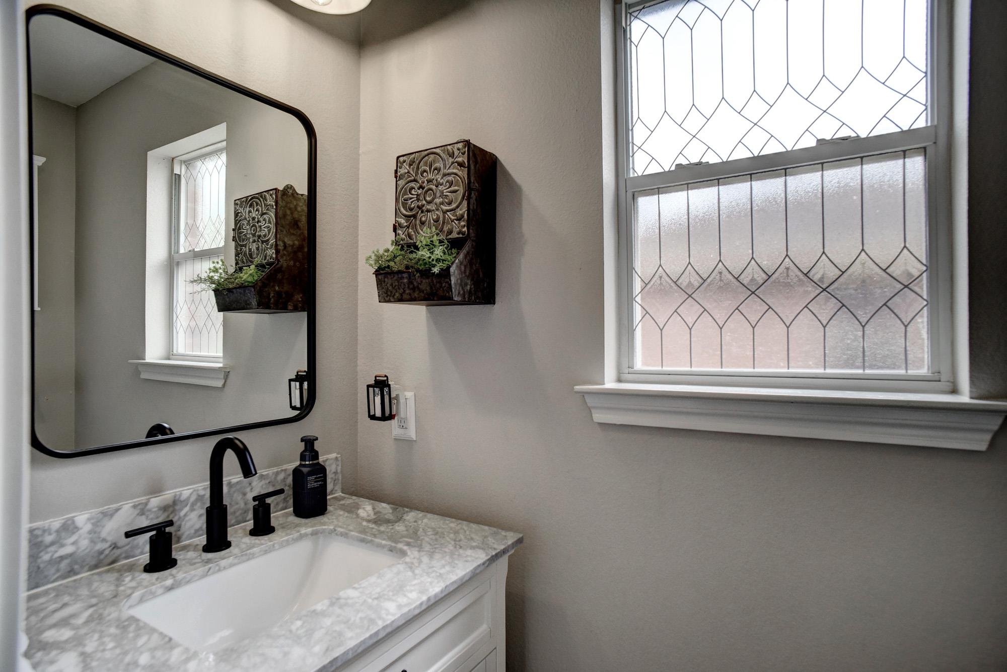104 Trapper Trl, Bastrop, TX 78602