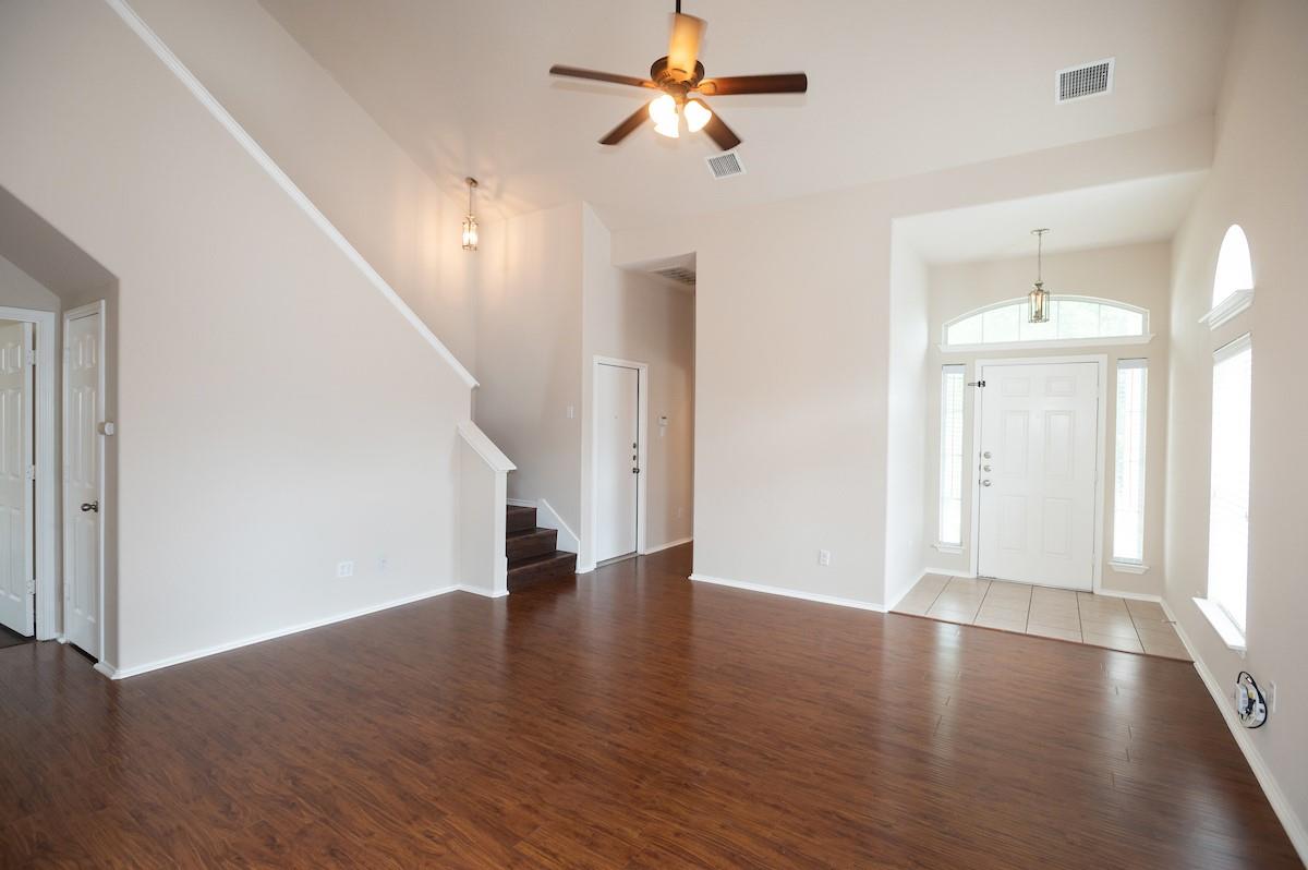 516 Sweet Leaf Ln, Pflugerville, TX 78660