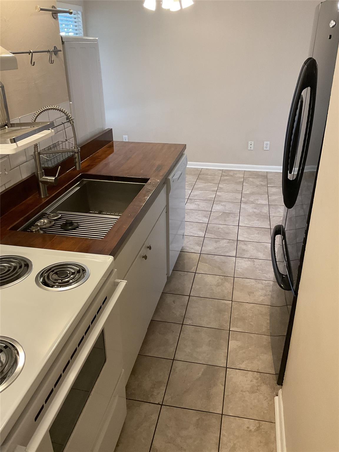 901 E Oltorf St # 101, Austin, TX 78704