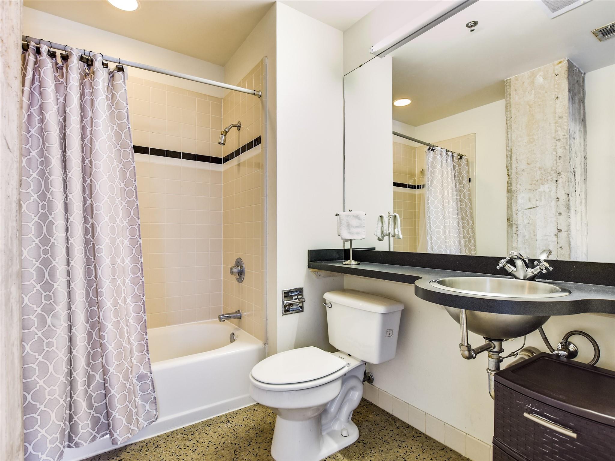 710 Colorado St # 6D, Austin, TX 78701