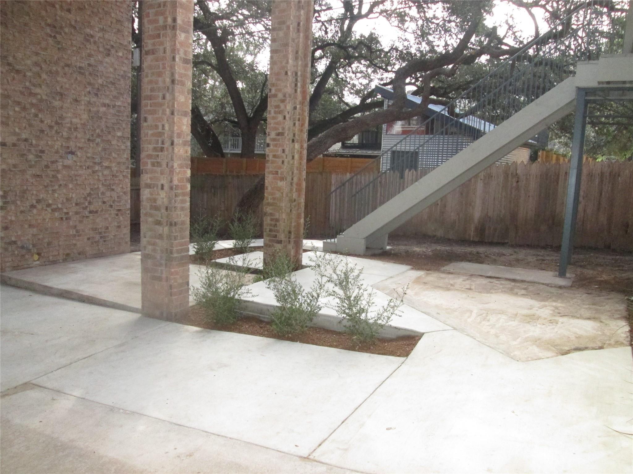 513 South Park Dr # 304, Austin, TX 78704