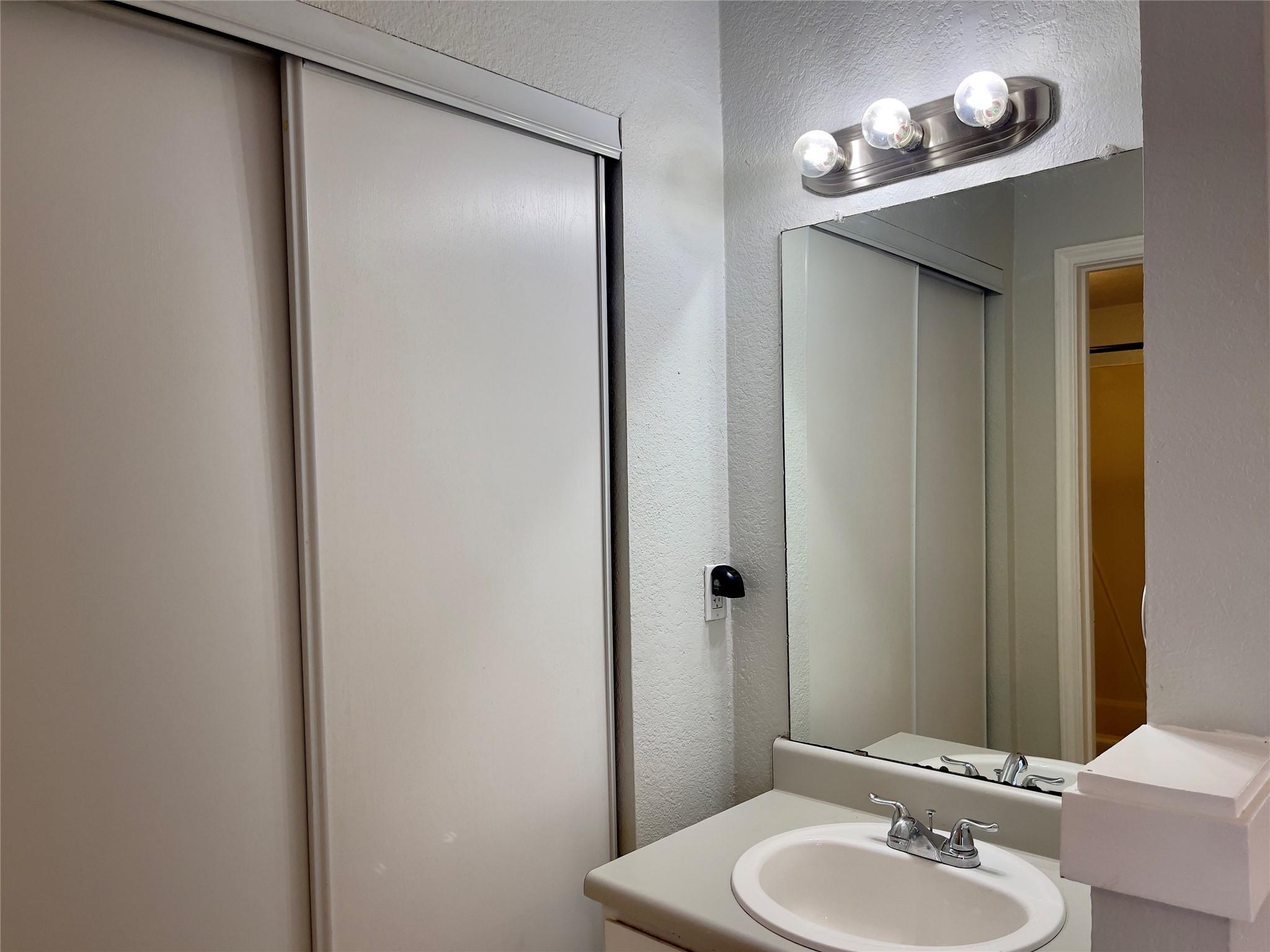 513 South Park Dr # 304, Austin, TX 78704