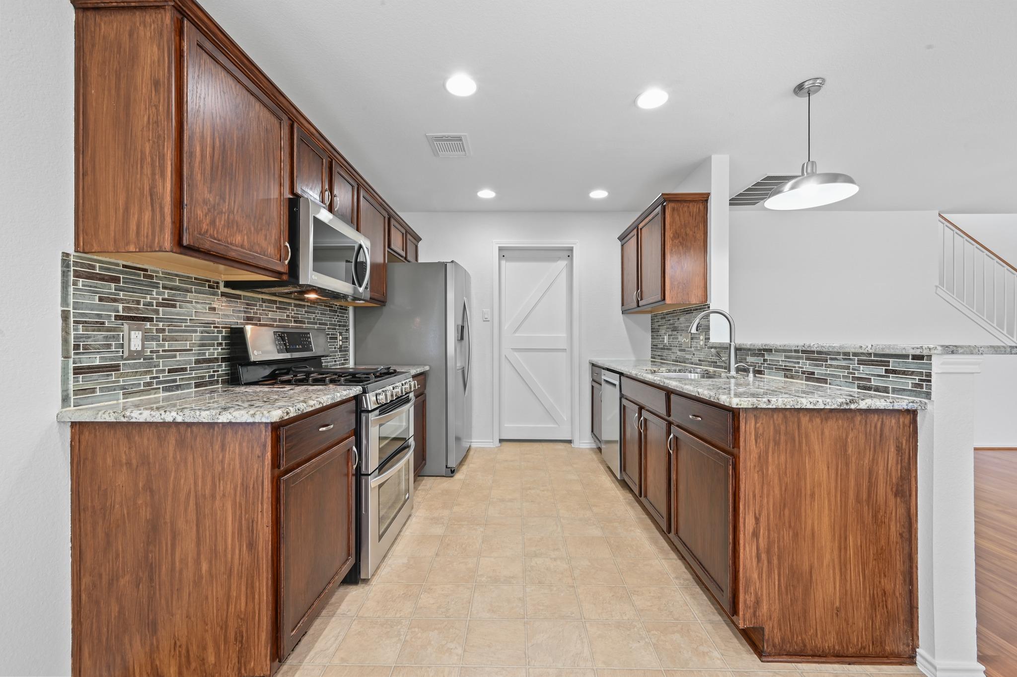 11213 Jim Thorpe Ln, Austin, TX 78748
