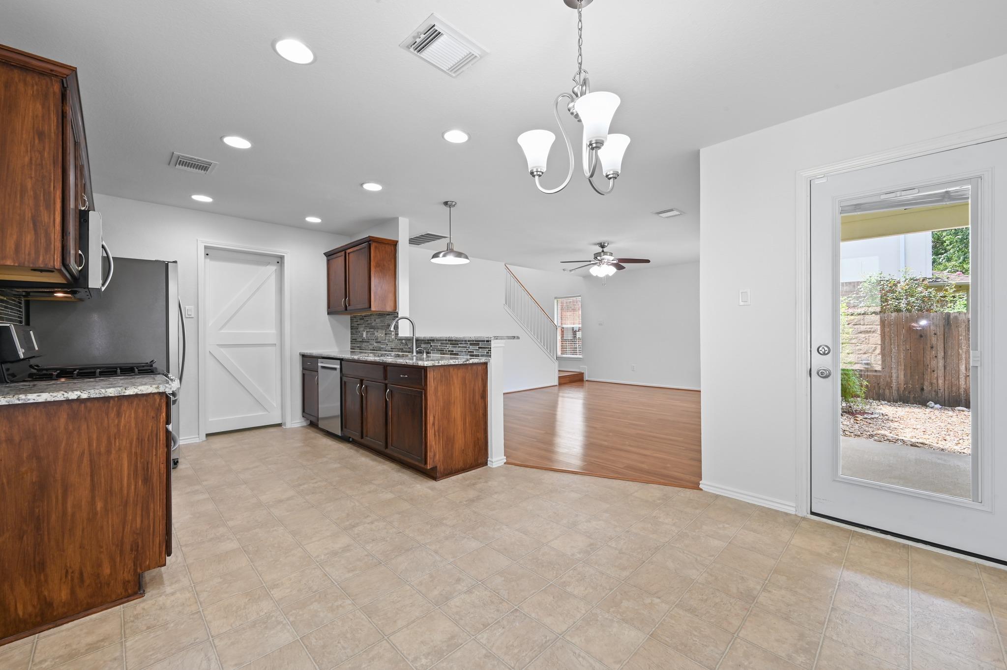 11213 Jim Thorpe Ln, Austin, TX 78748