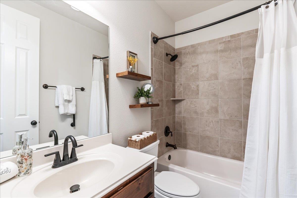 2220 Ambush Cyn, Leander, TX 78641