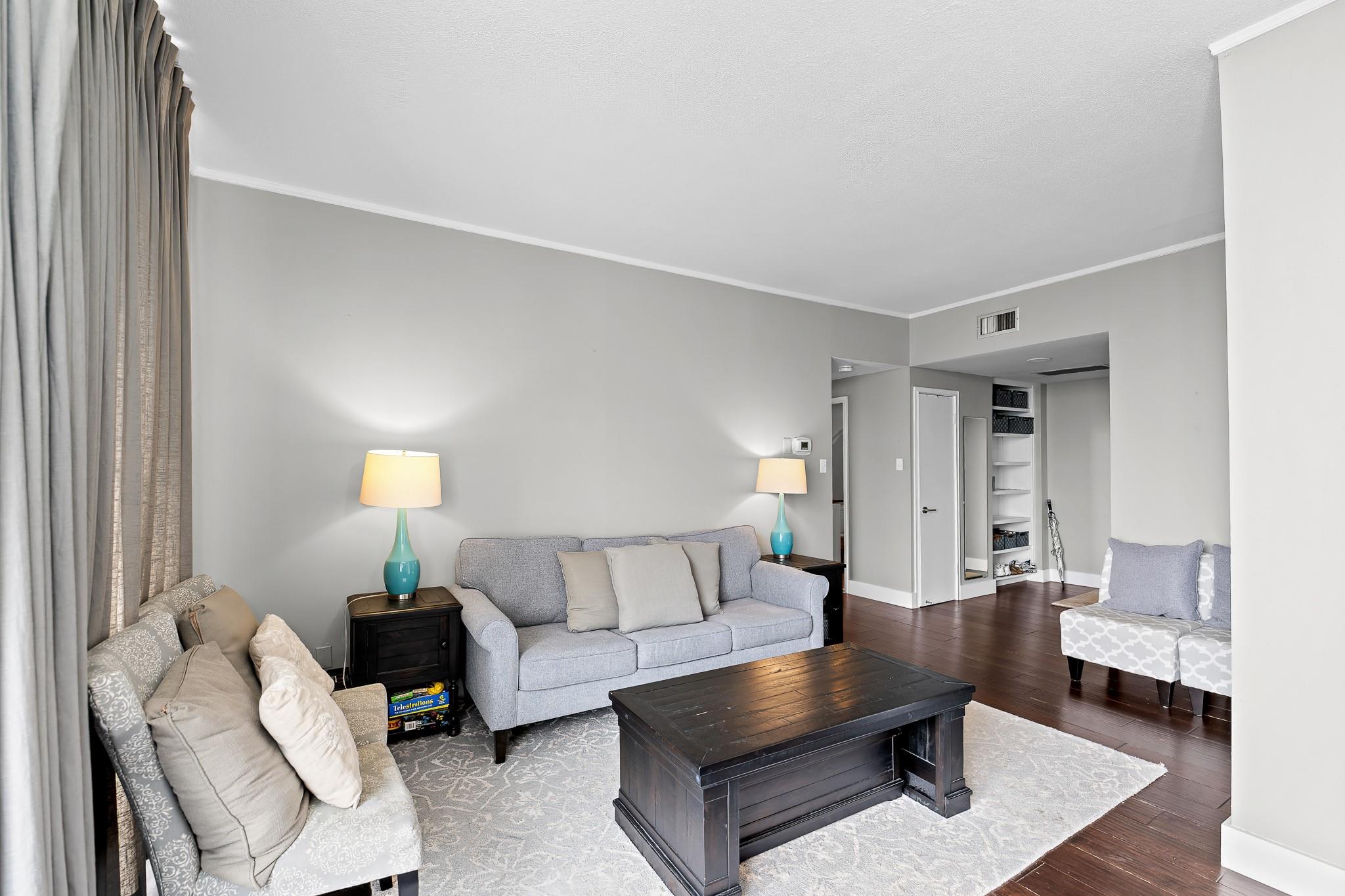 1801 Lavaca St # 4C, Austin, TX 78701