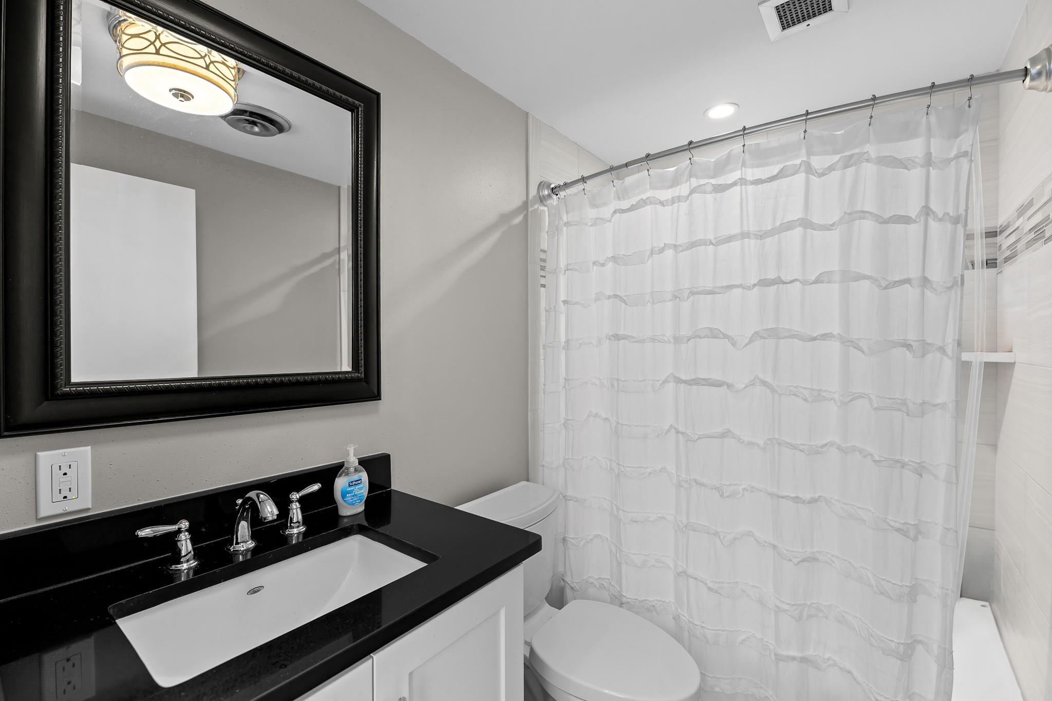 1801 Lavaca St # 4C, Austin, TX 78701