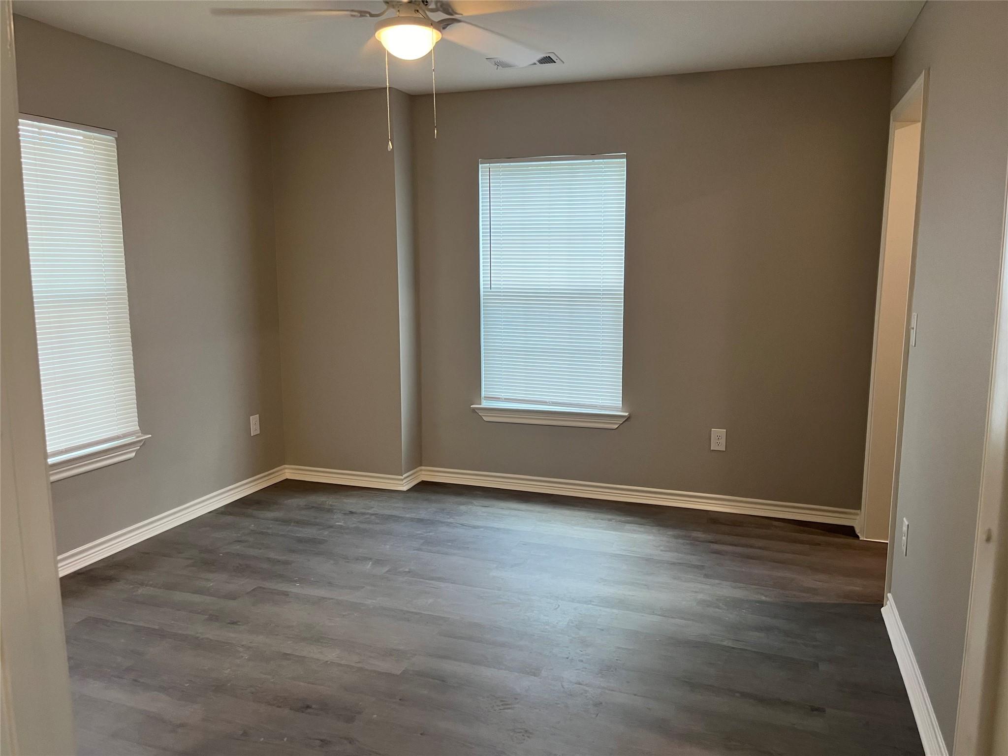 304 S Walnut St # A, B, & C, Lampasas, TX 76550