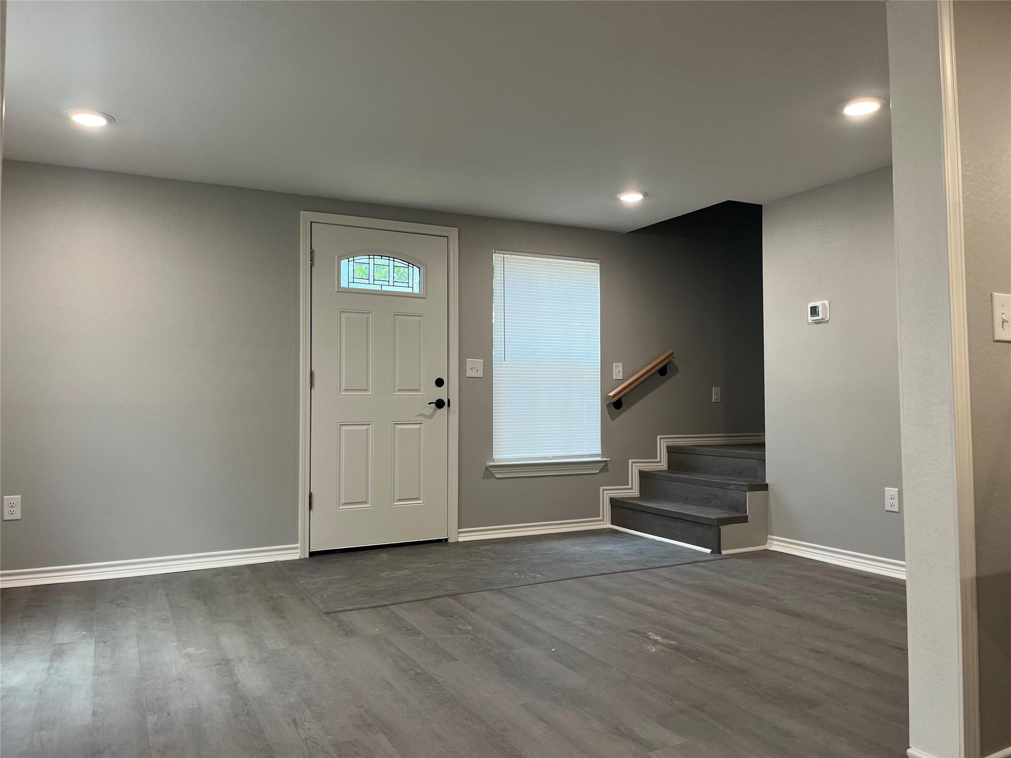 304 S Walnut St # A, B, & C, Lampasas, TX 76550