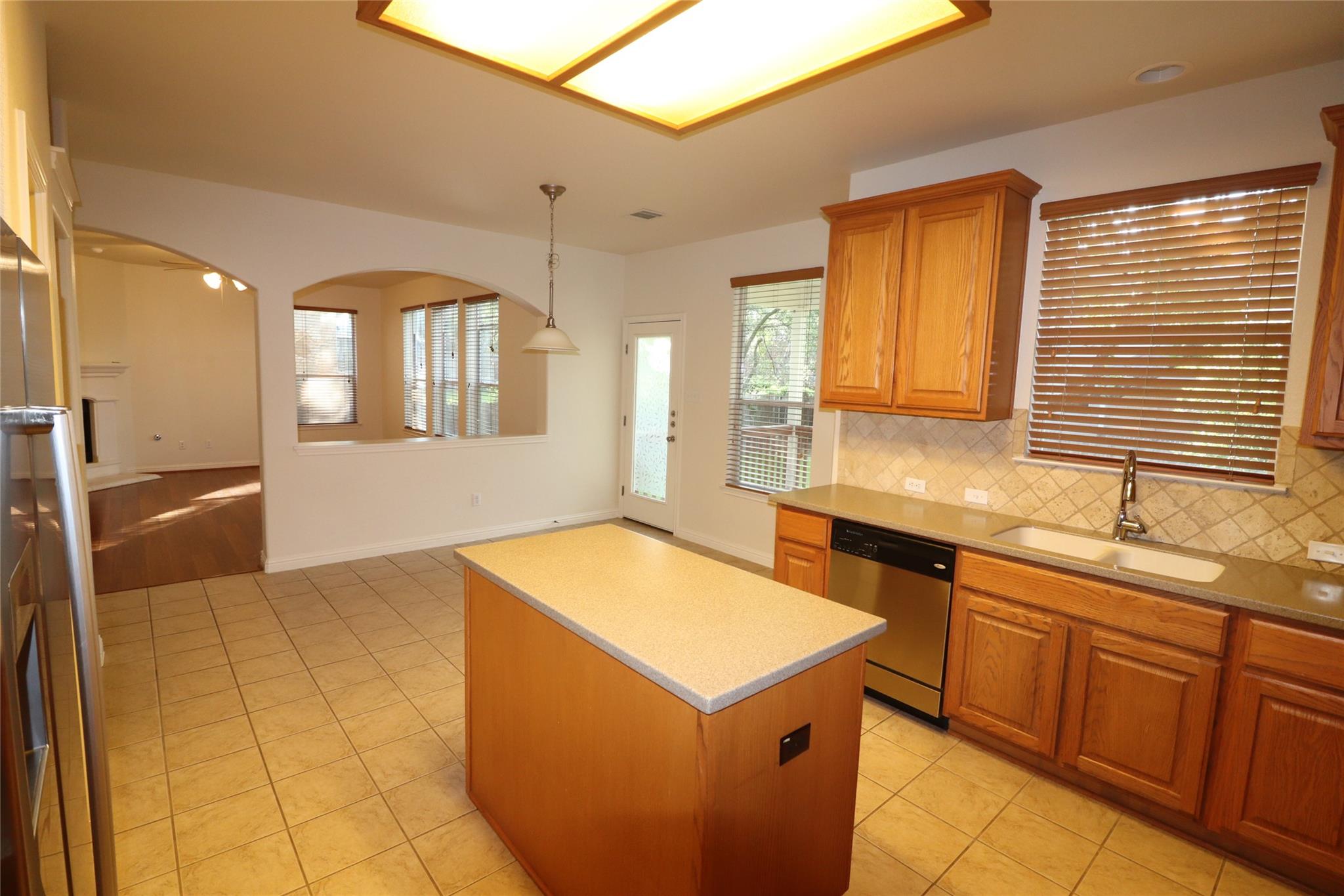806 Zappa Dr, Cedar Park, TX 78613